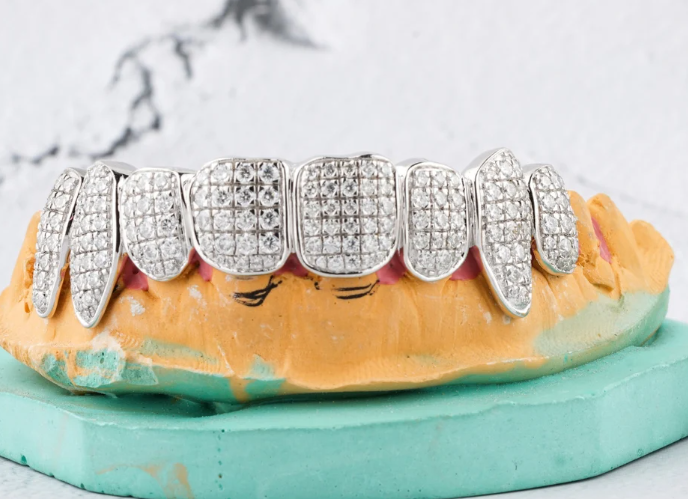 IC Lavish Shinny VVS Moissanite  Grillz Bust Down Iced Out Hip Hop Fully Iced Grillz IC_G1030